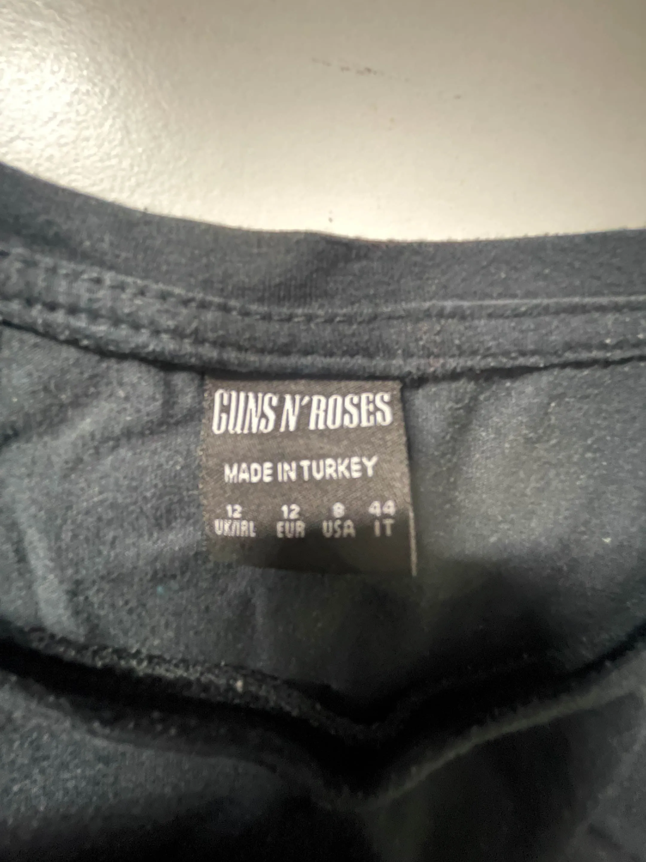 Vintage Black Guns & Roses Graphics womens tees uk 12
