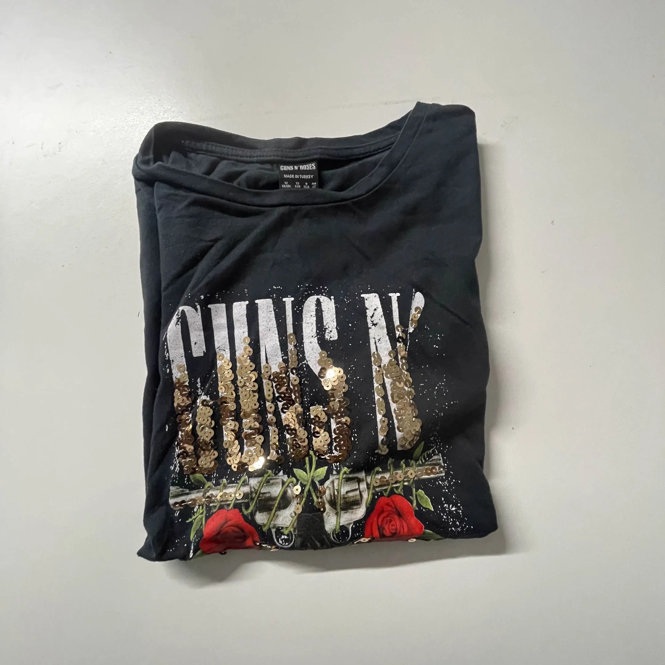Vintage Black Guns & Roses Graphics womens tees uk 12