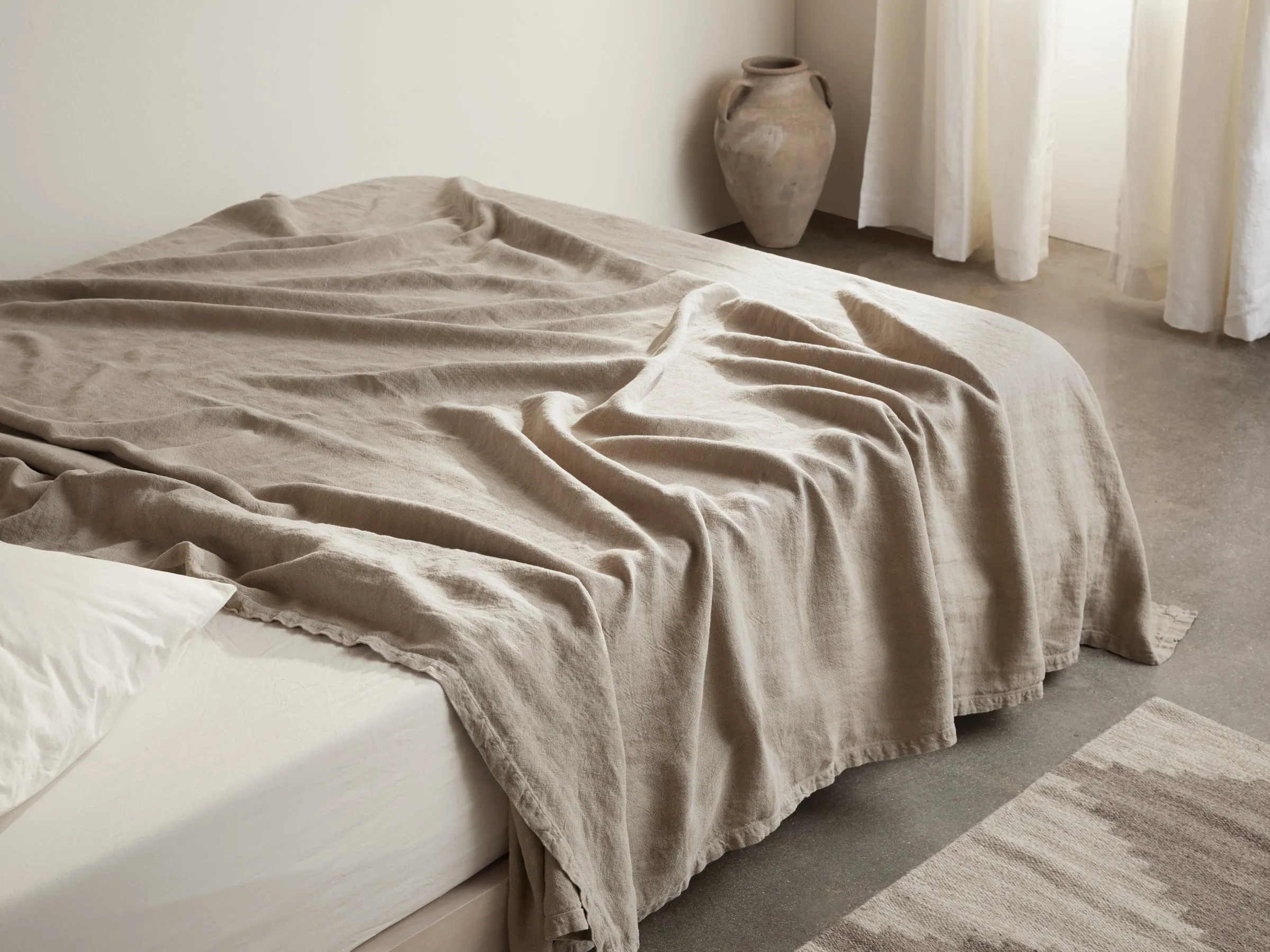 Vintage Linen Bed Blanket (Natural)